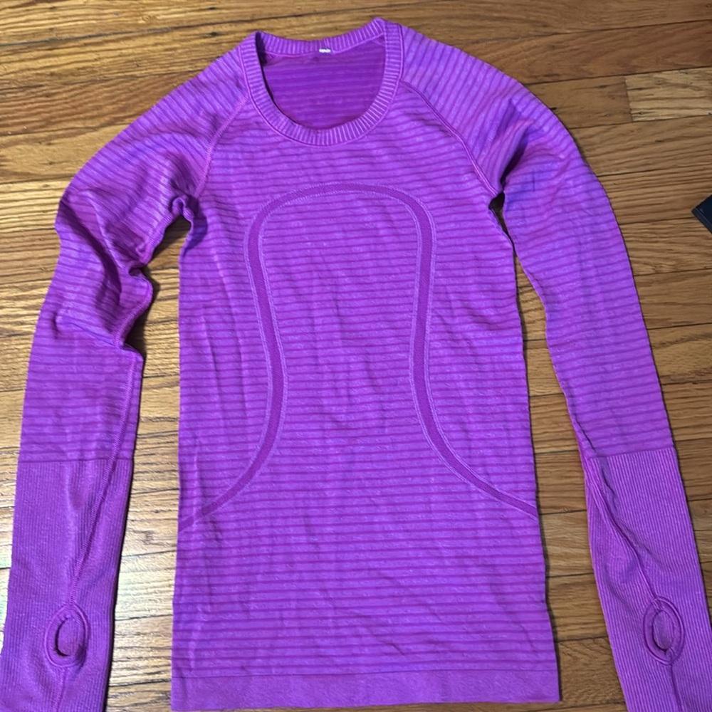Lululemon swiftly top. EUC size 2